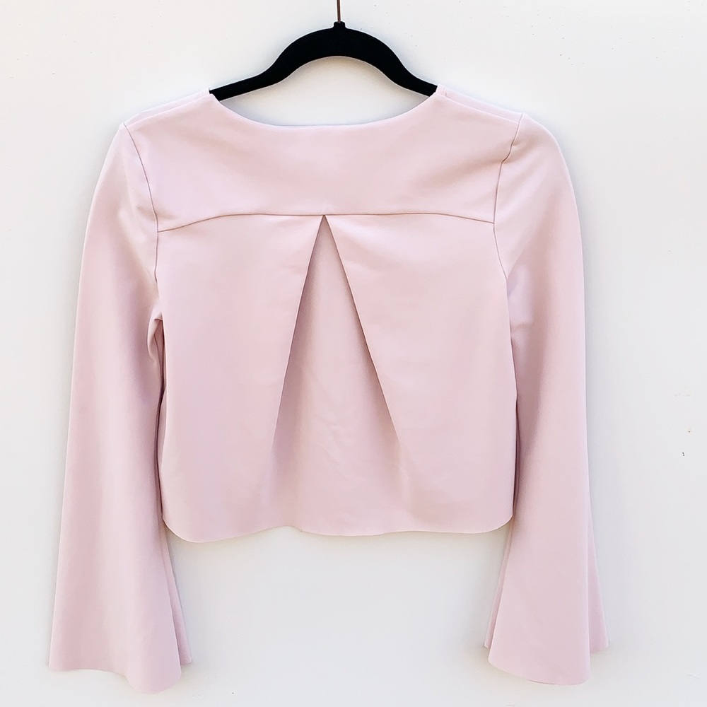 Carbon38 Flare Bell Sleeve Top Long Sleeve Cropped - Picture 5 of 6